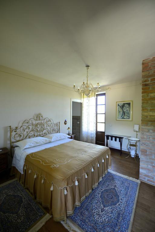Agriturismo Tre Stelle Barbaresco Habitación foto